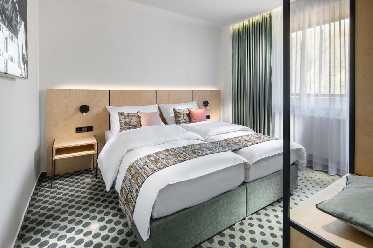 B&B Chuchle Arena Praha Bagian luar foto